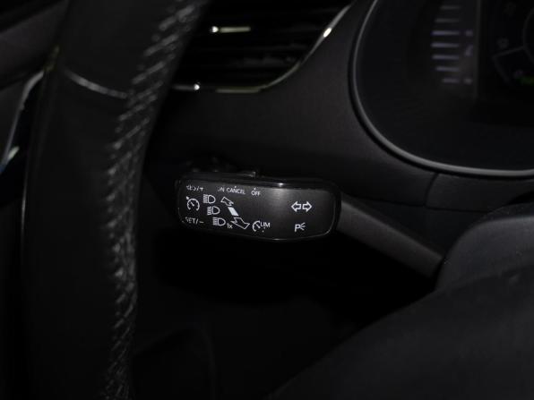 Skoda Octavia III (A7) Рестайлинг с пробегом 2018 года, цена 1 807 000 рублей, 66000 км, лифтбек, Автокод Объявления