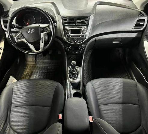 Hyundai Solaris I Рестайлинг с пробегом 2016 года, цена 660 000 рублей, 122539 км, хэтчбек, Автокод Объявления