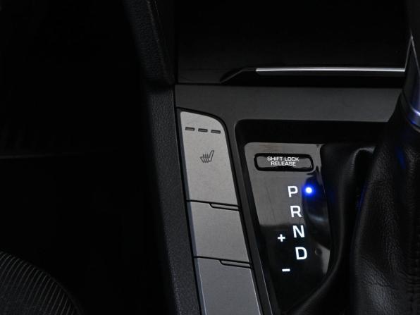 Hyundai Elantra VI (AD) с пробегом 2017 года, цена 1 699 000 рублей, 74356 км, седан, Автокод Объявления