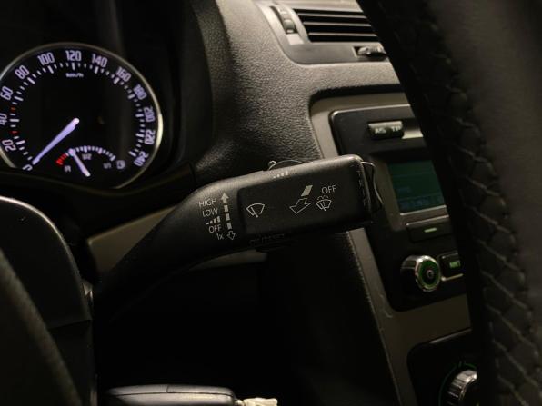 Skoda Octavia II (A5) Рестайлинг с пробегом 2012 года, цена 899 000 рублей, 168826 км, лифтбек, Автокод Объявления