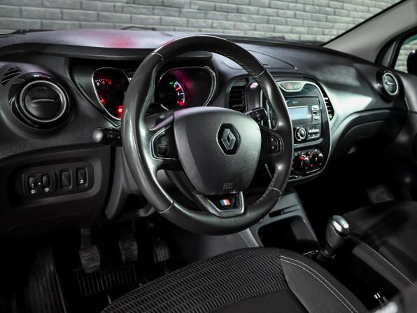 Renault Kaptur I с пробегом 2019 года, цена 1 430 000 рублей, 174704 км, внедорожник, Автокод Объявления