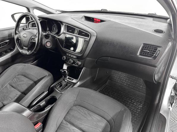 Kia Ceed II Рестайлинг с пробегом 2016 года, цена 966 300 рублей, 219527 км, хэтчбек, Автокод Объявления