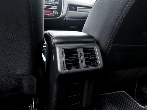 Mitsubishi Outlander III Рестайлинг 3 с пробегом 2018 года, цена 1 999 000 рублей, 132000 км, внедорожник, Автокод Объявления