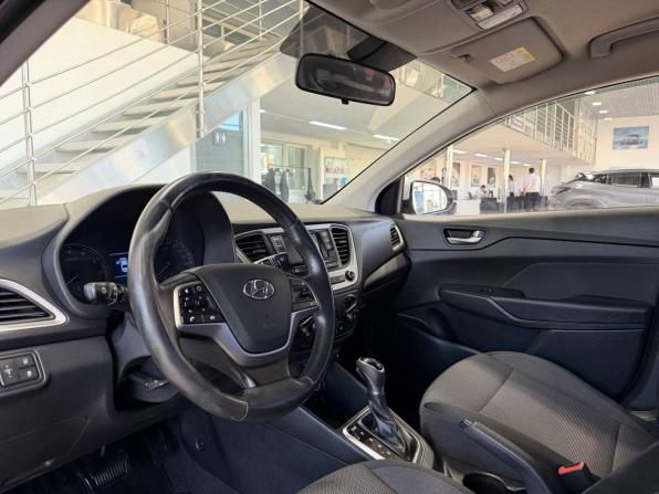 Hyundai Solaris II с пробегом 2017 года, цена 1 269 900 рублей, 157000 км, седан, Автокод Объявления