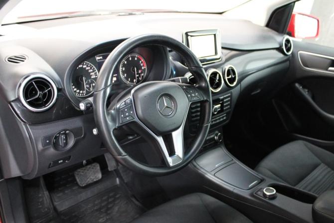 Mercedes-Benz B-Класс II (W246) с пробегом 2013 года, цена 1 065 000 рублей, 187737 км, хэтчбек, Автокод Объявления