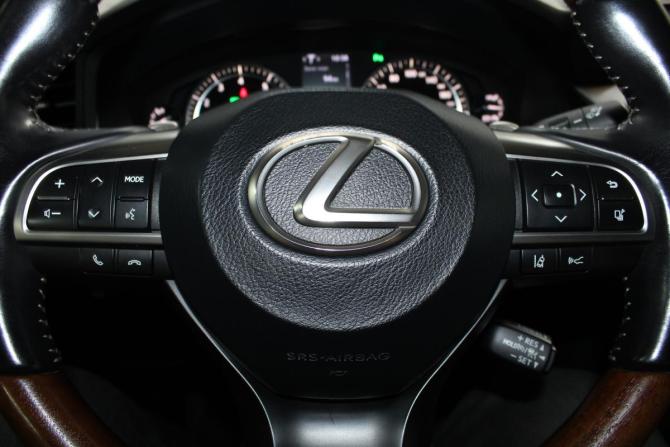 Lexus LX III Рестайлинг 2 с пробегом 2019 года, цена 9 200 000 рублей, 128887 км, внедорожник, Автокод Объявления