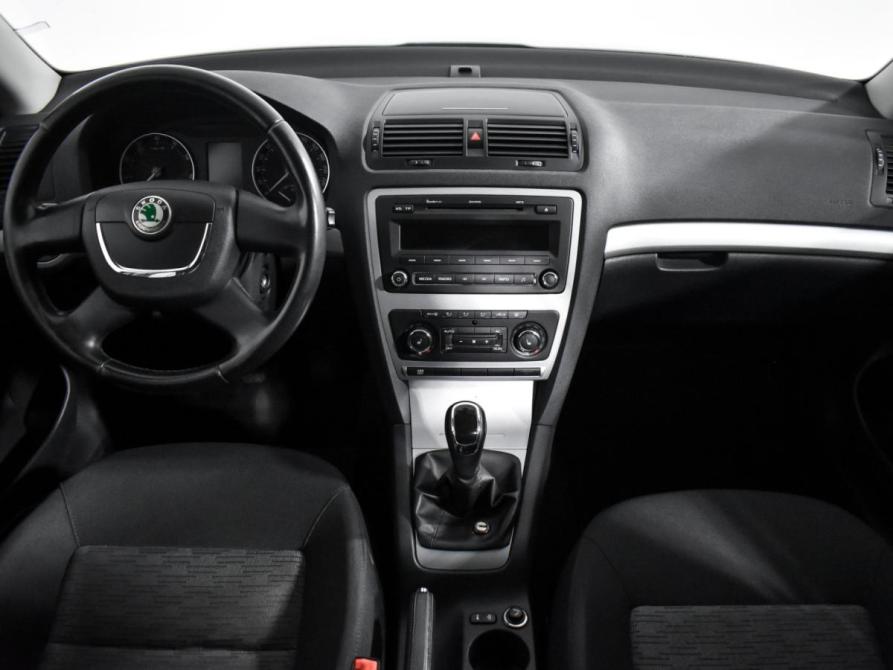 Skoda Octavia II (A5) Рестайлинг Санкт-Петербург  - изображение 15