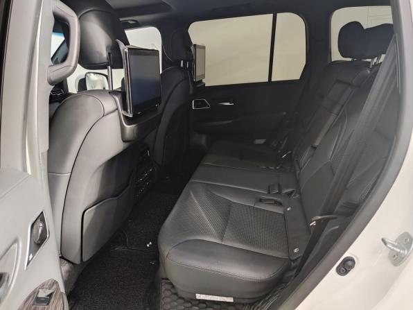 Toyota Land Cruiser 300 Series с пробегом 2022 года, цена 12 900 000 рублей, 11148 км, внедорожник, Автокод Объявления