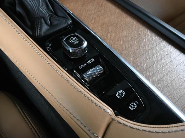 Volvo S90 II с пробегом 2017 года, цена 2 929 000 рублей, 118998 км, седан, Автокод Объявления
