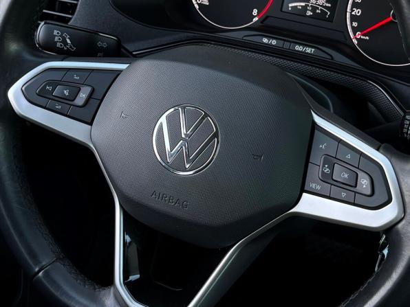 Volkswagen Polo VI с пробегом 2021 года, цена 1 664 300 рублей, 36385 км, лифтбек, Автокод Объявления