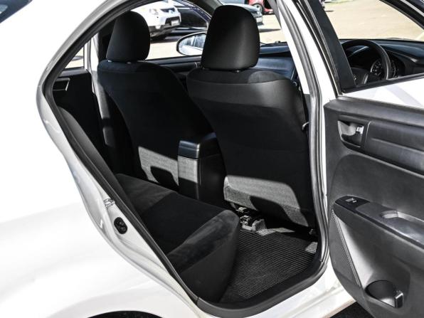 Toyota Corolla XI (E160 E170) Рестайлинг 2 с пробегом 2018 года, цена 1 339 000 рублей, 40205 км, седан, Автокод Объявления