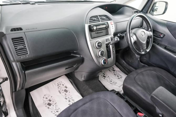 Toyota Ractis I с пробегом 2006 года, цена 629 000 рублей, 174000 км, хэтчбек, Автокод Объявления