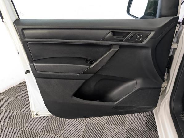 Volkswagen Caddy IV с пробегом 2020 года, цена 1 675 000 рублей, 197240 км, компактвэн, Автокод Объявления