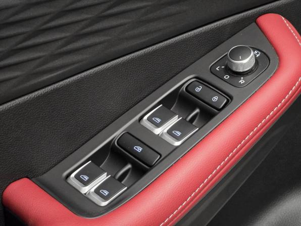 Geely Coolray I Рестайлинг с пробегом 2024 года, цена 2 400 000 рублей, 2800 км, внедорожник, Автокод Объявления