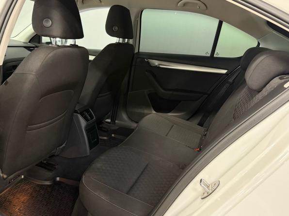 Skoda Octavia III (A7) с пробегом 2016 года, цена 1 310 000 рублей, 233525 км, лифтбек, Автокод Объявления