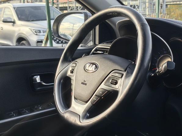 Kia Rio III Рестайлинг с пробегом 2015 года, цена 1 089 000 рублей, 115800 км, седан, Автокод Объявления