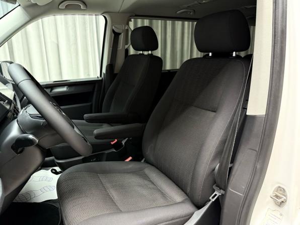 Volkswagen Caravelle T6 с пробегом 2015 года, цена 2 549 000 рублей, 242017 км, минивэн, Автокод Объявления