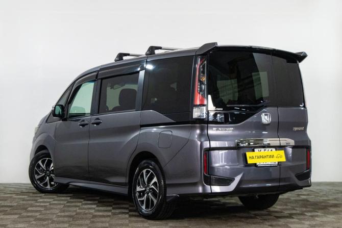 Honda Stepwgn V Рестайлинг с пробегом 2019 года, цена 2 539 000 рублей, 119000 км, минивэн, Автокод Объявления