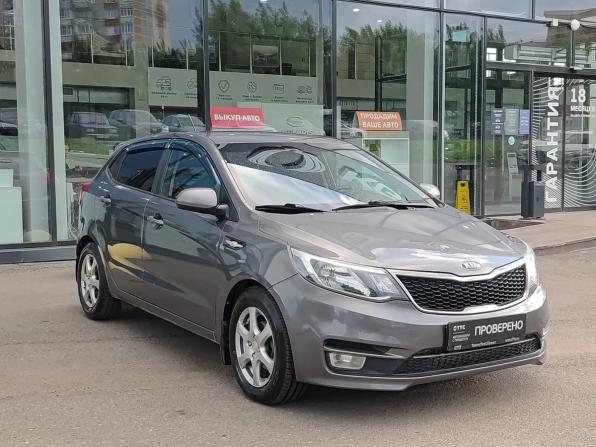 Kia Rio III Рестайлинг с пробегом 2017 года, цена 990 000 рублей, 160319 км, хэтчбек, Автокод Объявления