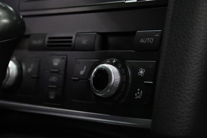 Audi Q7 I (4L) Рестайлинг с пробегом 2011 года, цена 1 940 450 рублей, 245320 км, внедорожник, Автокод Объявления