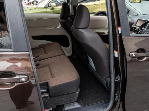 Toyota Sienta II с пробегом 2015 года, цена 1 525 000 рублей, 39767 км, компактвэн, Автокод Объявления