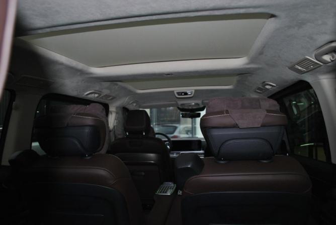 Mercedes-Benz V-Класс III (W447) Рестайлинг 2 с пробегом 2025 года, цена 13 490 000 рублей, 700 км, минивэн, Автокод Объявления
