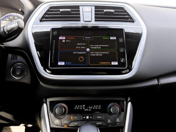 Suzuki SX4 II (S-Cross) Рестайлинг с пробегом 2019 года, цена 1 960 000 рублей, 69818 км, хэтчбек, Автокод Объявления