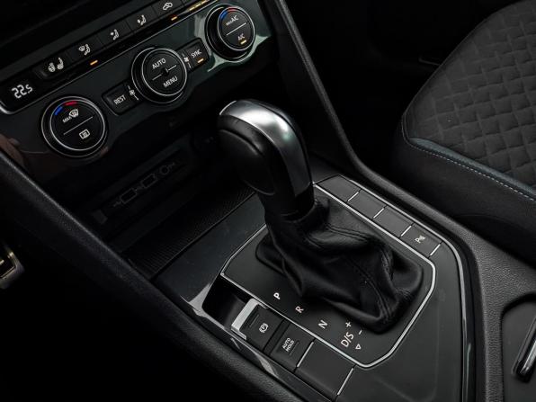 Volkswagen Tiguan II с пробегом 2020 года, цена 2 372 500 рублей, 54381 км, внедорожник, Автокод Объявления