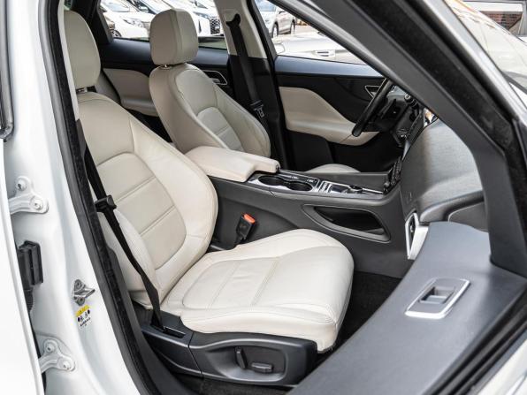 Jaguar F-Pace I с пробегом 2016 года, цена 2 230 000 рублей, 163879 км, внедорожник, Автокод Объявления