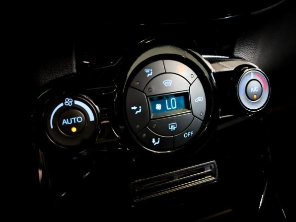 Ford Fiesta Mk6 Рестайлинг с пробегом 2016 года, цена 880 000 рублей, 134538 км, хэтчбек, Автокод Объявления