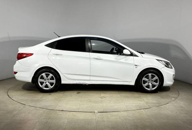 Hyundai Solaris I с пробегом 2011 года, цена 385 000 рублей, 196588 км, седан, Автокод Объявления