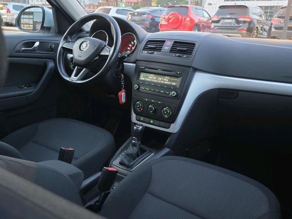 Skoda Yeti I Рестайлинг с пробегом 2014 года, цена 1 239 000 рублей, 147551 км, внедорожник, Автокод Объявления