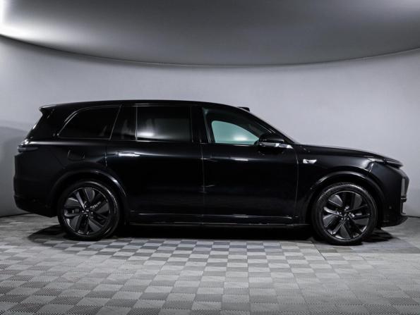 Li Auto (Lixiang) L9 I с пробегом 2023 года, цена 5 290 000 рублей, 77211 км, внедорожник, Автокод Объявления