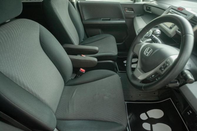 Honda Freed I Рестайлинг с пробегом 2012 года, цена 898 000 рублей, 207500 км, компактвэн, Автокод Объявления
