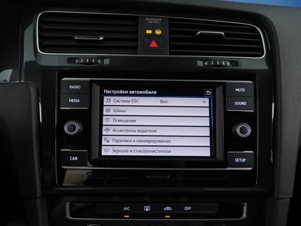 Volkswagen Golf VII Рестайлинг с пробегом 2019 года, цена 1 642 050 рублей, 94176 км, хэтчбек, Автокод Объявления