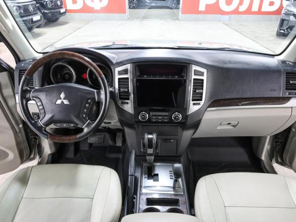 Mitsubishi Pajero IV Рестайлинг 2 с пробегом 2017 года, цена 3 249 000 рублей, 85528 км, внедорожник, Автокод Объявления
