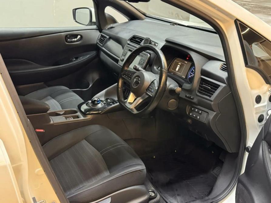 Nissan Leaf II (ZE1) Красноярск  - изображение 8
