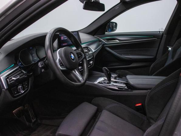 BMW 5 серии VII (G30/G31/G38) Рестайлинг с пробегом 2020 года, цена 4 140 000 рублей, 131000 км, седан, Автокод Объявления