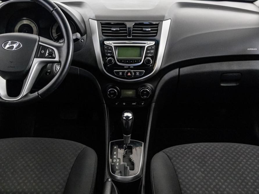 Hyundai Solaris I Санкт-Петербург  - изображение 13