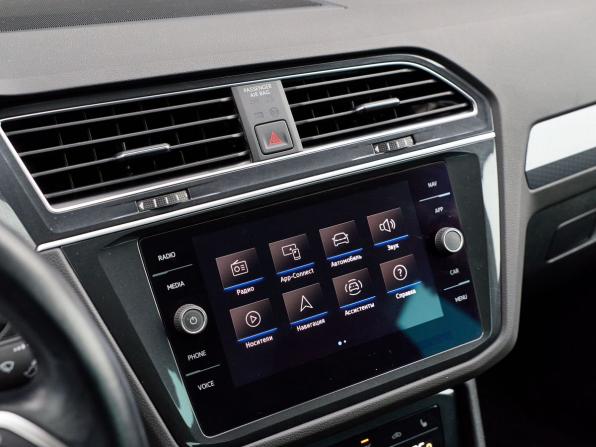 Volkswagen Tiguan II Рестайлинг с пробегом 2021 года, цена 3 450 000 рублей, 50760 км, внедорожник, Автокод Объявления