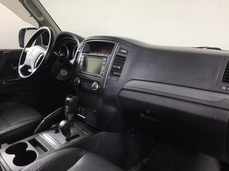 Mitsubishi Pajero IV Рестайлинг 1 Москва  - изображение 13
