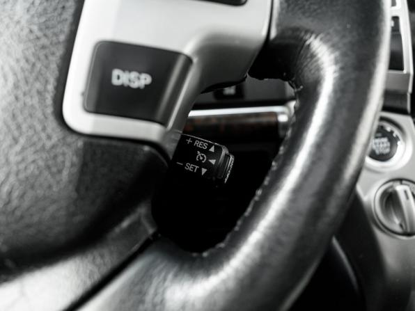 Toyota Land Cruiser 200 Series Рестайлинг 1 с пробегом 2013 года, цена 3 720 000 рублей, 277358 км, внедорожник, Автокод Объявления