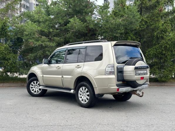 Mitsubishi Pajero IV Рестайлинг 1 с пробегом 2012 года, цена 1 830 000 рублей, 323295 км, внедорожник, Автокод Объявления