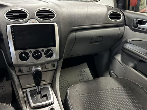 Ford Focus II Рестайлинг с пробегом 2010 года, цена 635 000 рублей, 138670 км, седан, Автокод Объявления