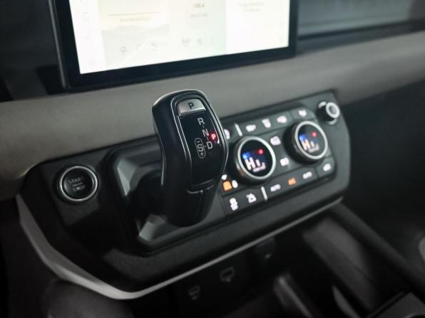 Land Rover Defender II с пробегом 2020 года, цена 4 890 000 рублей, 59167 км, внедорожник, Автокод Объявления