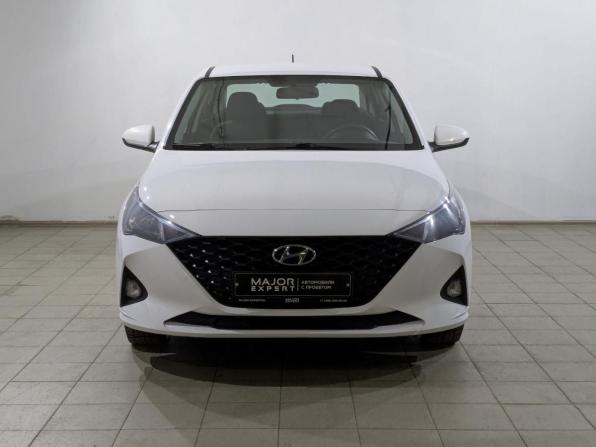 Hyundai Solaris II Рестайлинг с пробегом 2022 года, цена 1 515 000 рублей, 136830 км, седан, Автокод Объявления