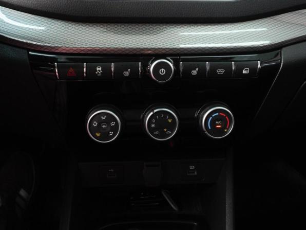 Lada (ВАЗ) Vesta I Рестайлинг (NG) с пробегом 2024 года, цена 1 719 000 рублей, 19072 км, универсал, Автокод Объявления