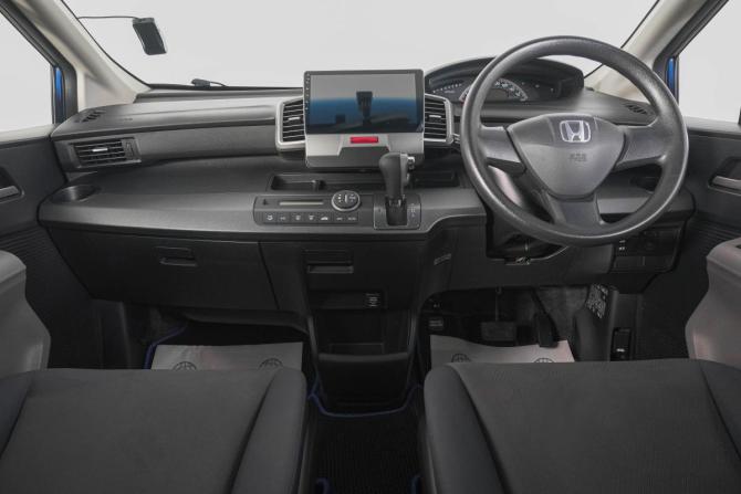 Honda Freed I с пробегом 2010 года, цена 1 149 000 рублей, 108132 км, компактвэн, Автокод Объявления