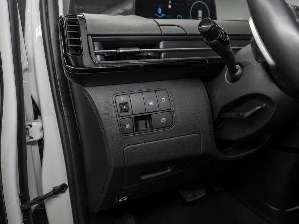 Hyundai Staria I с пробегом 2021 года, цена 5 380 000 рублей, 49261 км, минивэн, Автокод Объявления