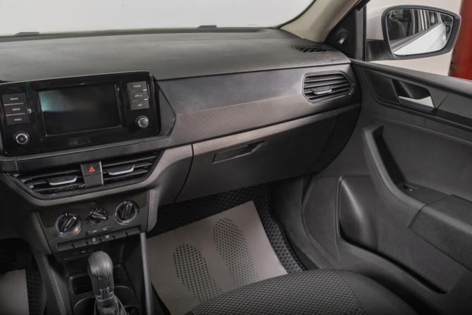 Volkswagen Polo VI с пробегом 2022 года, цена 1 339 000 рублей, 221000 км, лифтбек, Автокод Объявления